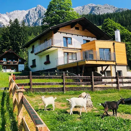 Bergkristallhaus * רמסאו אם דכשטיין