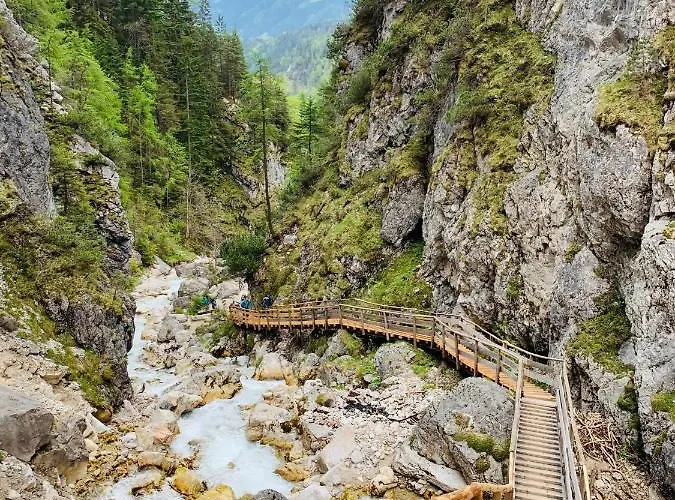 Bergkristallhaus 아파트 *